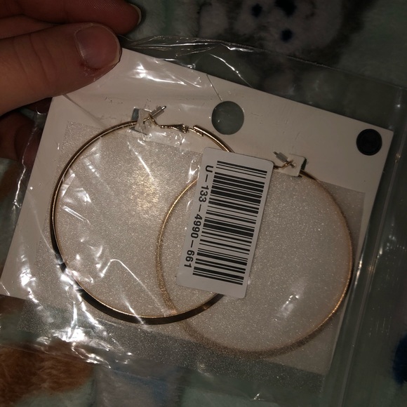 Forever 21 Jewelry - 3 for $13💕F21 GOLD HOOP EARRINGS